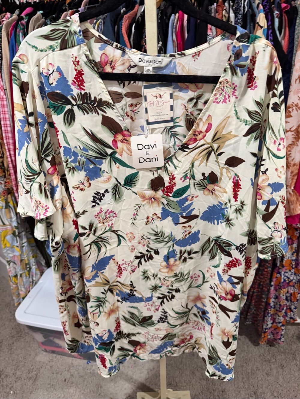 DAVI & DANI Cream Floral V-Neck Tunic with Multicolor Botanical Print
